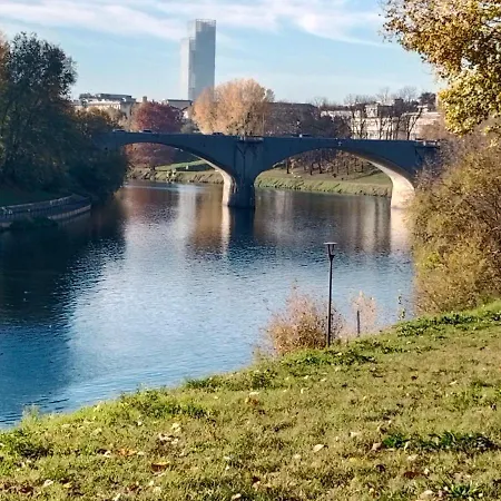 ベッド・アンド・ブレックファスト La Riva Del Po