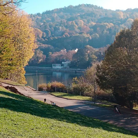 La Riva Del Po Indipendente Panzió